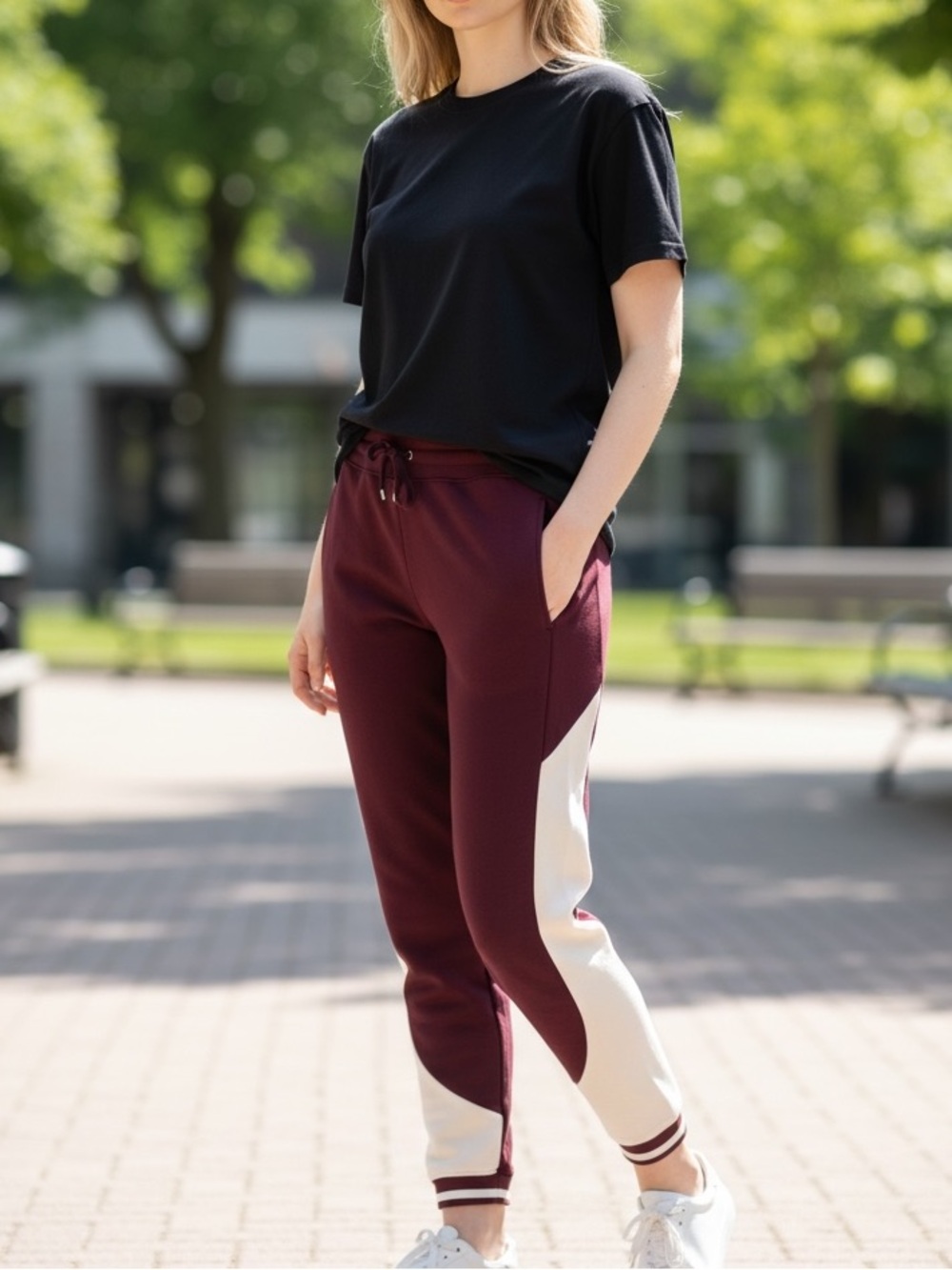 Women's LRL Burgundy Cream Drawstring Varsity Joggers M
